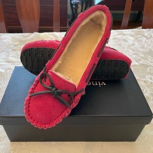 Vineyard Vines Girls Holiday Slippers New with Box